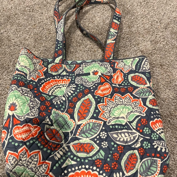 Vera Bradley bag set.  Discontinued Pattern.  5 pieces - Picture 12 of 12